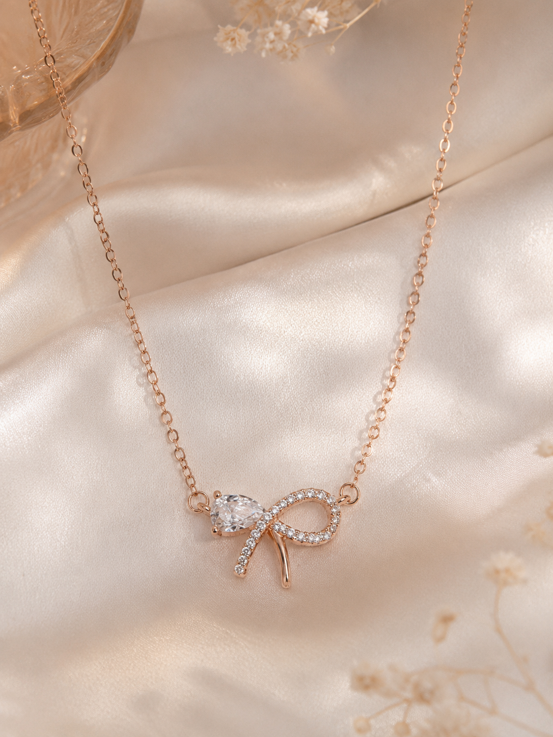 Twinkle Bow Necklace