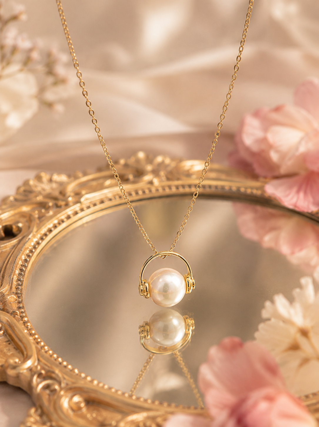 Headphone Necklace with Pearl