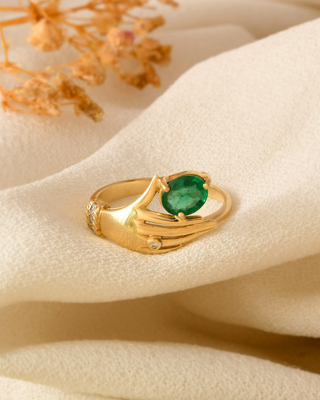 Miss Extra Ring