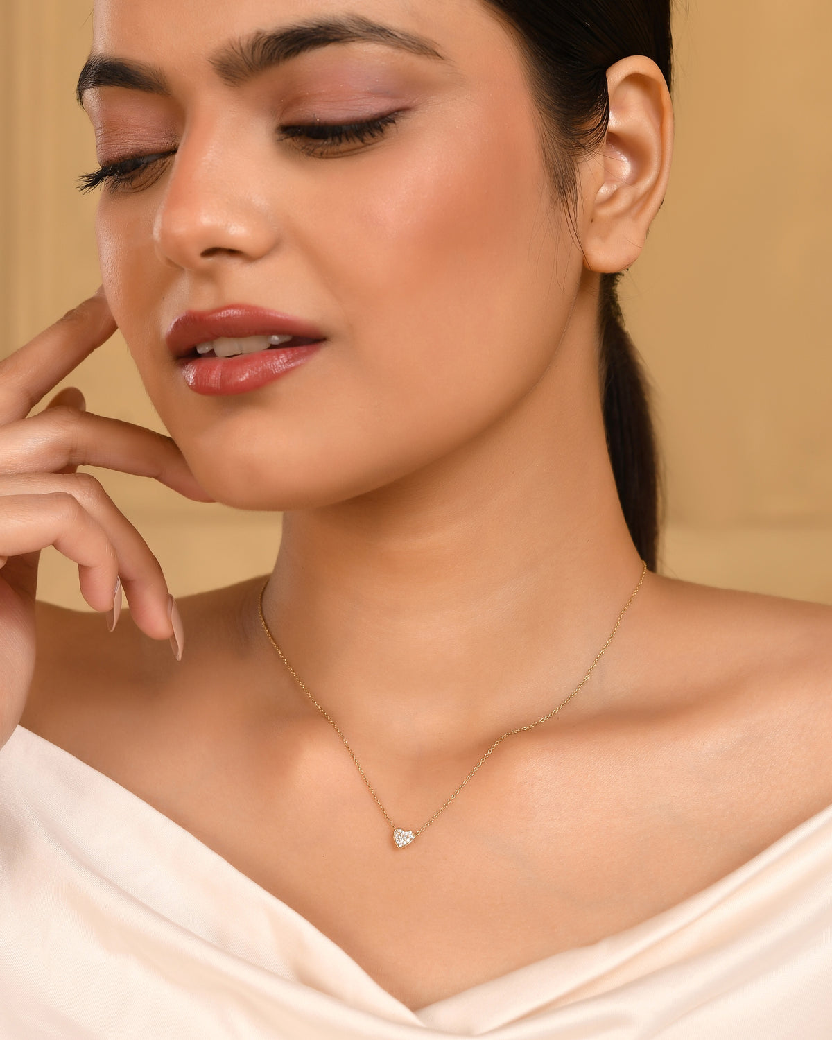 Minimal Heart Necklace